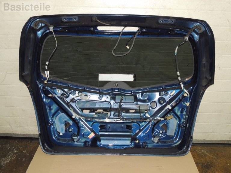 Toyota Corolla Verso III 04-09 aizmugurējās durvis ar stikla bagāžnieka vāku, krāsa 8P4