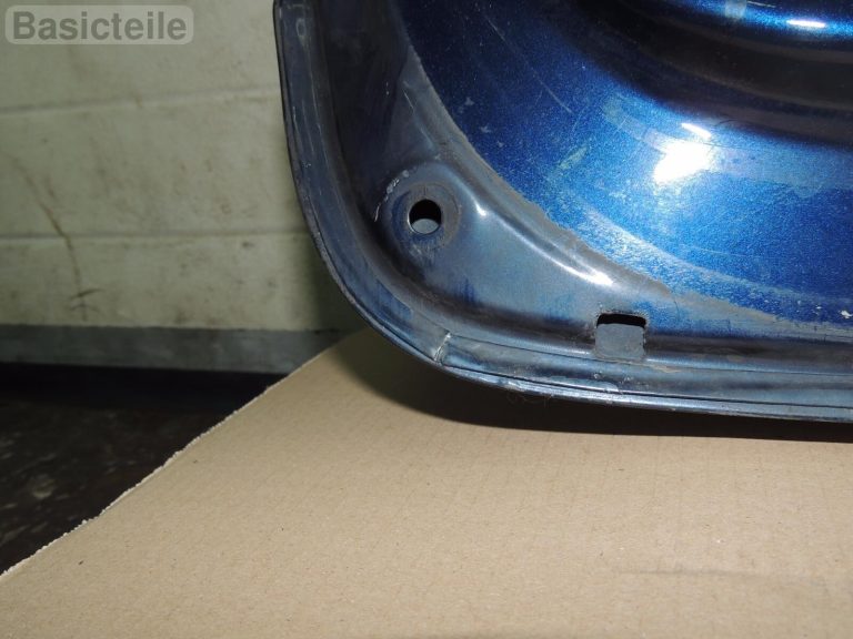 Toyota Corolla Verso III 04-09 aizmugurējās durvis ar stikla bagāžnieka vāku, krāsa 8P4