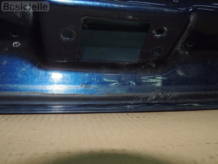 Toyota Corolla Verso III 04-09 aizmugurējās durvis ar stikla bagāžnieka vāku, krāsa 8P4