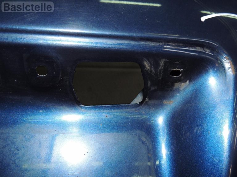 Toyota Corolla Verso III 04-09 aizmugurējās durvis ar stikla bagāžnieka vāku, krāsa 8P4