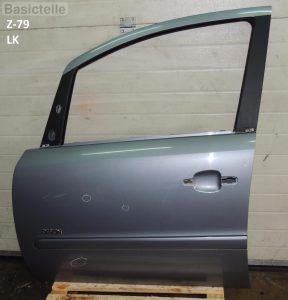 Opel Zafira B durvju priekšējā kreisā krāsa gaiši sudraba 163 / 4AU, GBJ Durvju priekšējā kreisā puse