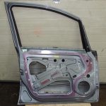 Opel Zafira B durvju priekšējā kreisā krāsa gaiši sudraba 163 / 4AU, GBJ Durvju priekšējā kreisā puse
