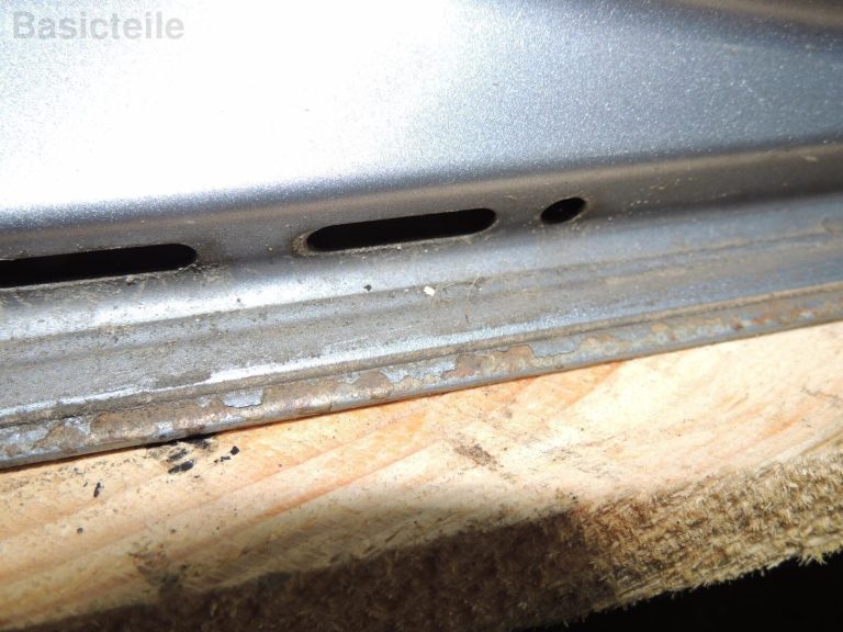 Opel Zafira B durvju priekšējā kreisā krāsa gaiši sudraba 163 / 4AU, GBJ Durvju priekšējā kreisā puse