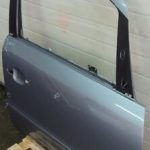 Opel Zafira B durvju priekšējā labo durvju krāsa gaiši sudraba 163 / 4AU, GBJ Durvju priekšējā labo durvju daļa