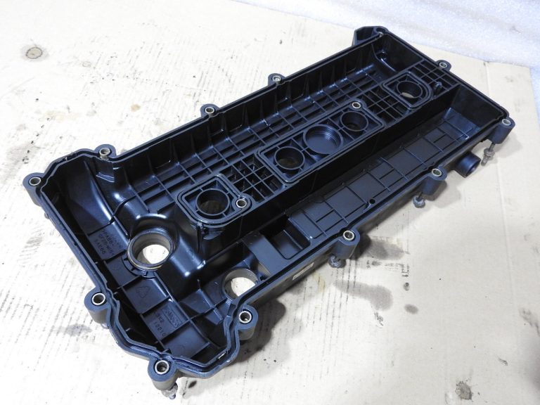 Vārstu vāks Mazda 3 5 6 1.8L 2.0L 2.3L 2006-2009 L3N5-10-210C