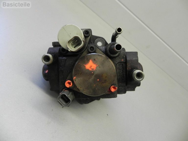 Mazda 6 GG GY MPV II Augstspiediena sūknis Dīzeļdegvielas sūknis Denso RF5C13800A