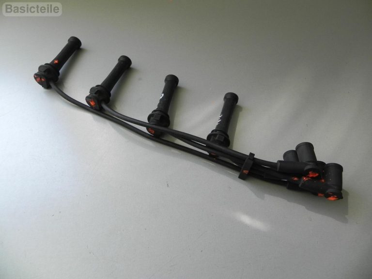 Oriģināls aizdedzes kabeļu komplekts 4 kabeļi Ford Fiesta Focus Mondeo Mazda 6 MPV
