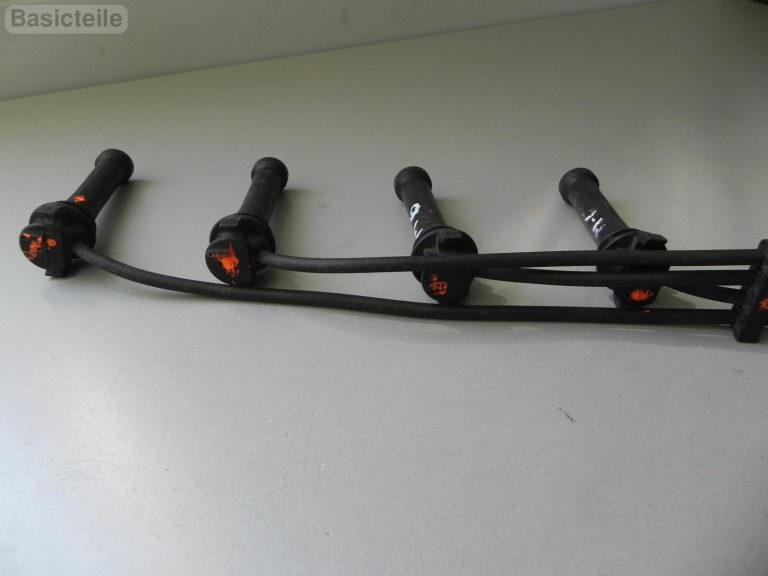 Oriģināls aizdedzes kabeļu komplekts 4 kabeļi Ford Fiesta Focus Mondeo Mazda 6 MPV