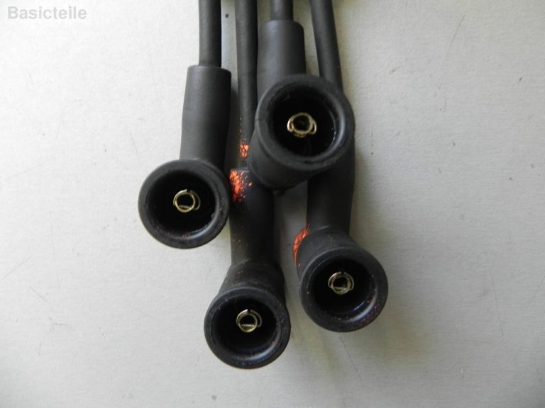 Oriģināls aizdedzes kabeļu komplekts 4 kabeļi Ford Fiesta Focus Mondeo Mazda 6 MPV