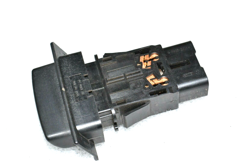 Mazda MPV II (LW) avārijas bākugunis avārijas bākugunis oriģināls LC62-66-4H0