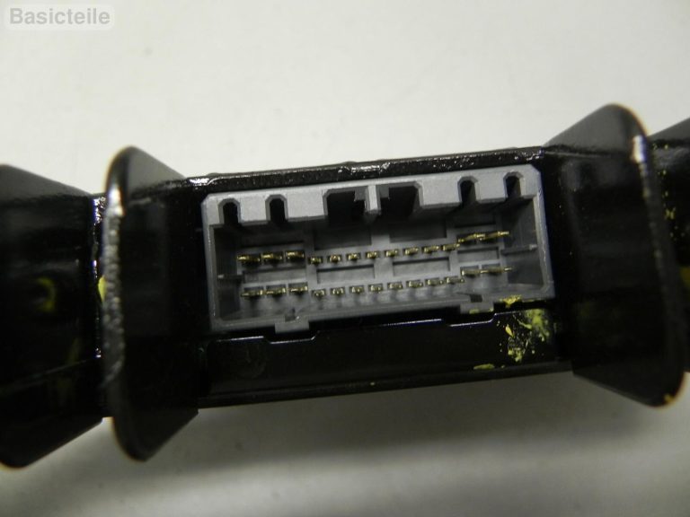 Mazda audio pastiprinātājs BOSE vadības bloks G21B 66 92X pastiprinātājs AMP