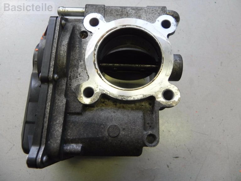 Mazda 2.0 dīzeļdegvielas droseļvārpstas korpuss RF7J136B0B Droseļvārpstas korpuss