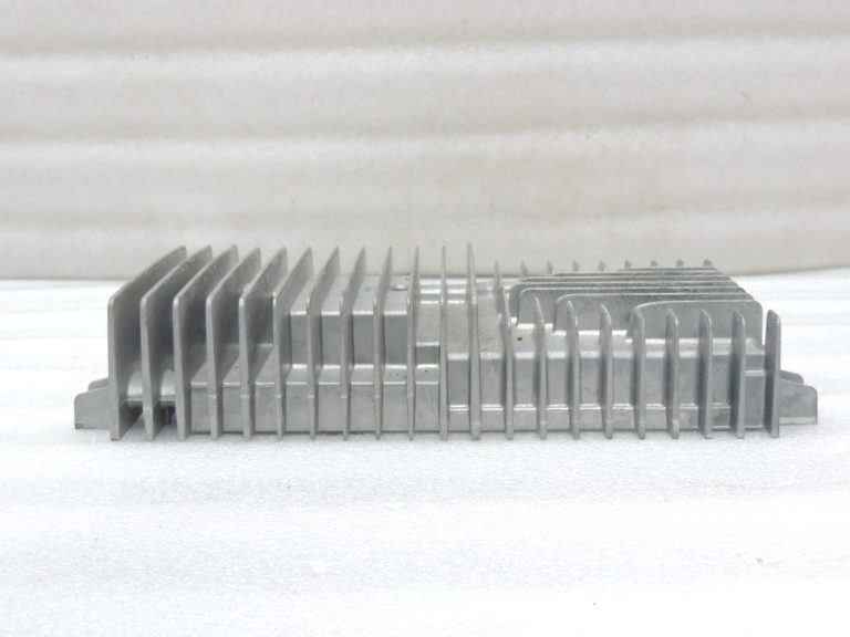 Mazda CX-7 CX7 vadības bloks Audio pastiprinātājs Skaņas pastiprinātājs BOSE EG23-66-920A