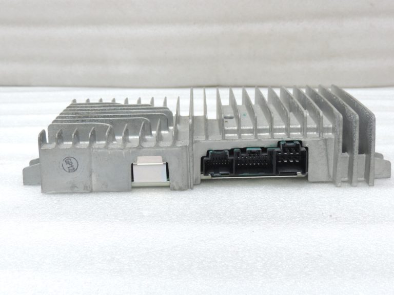 Mazda CX-7 CX7 vadības bloks Audio pastiprinātājs Skaņas pastiprinātājs BOSE EG23-66-920A