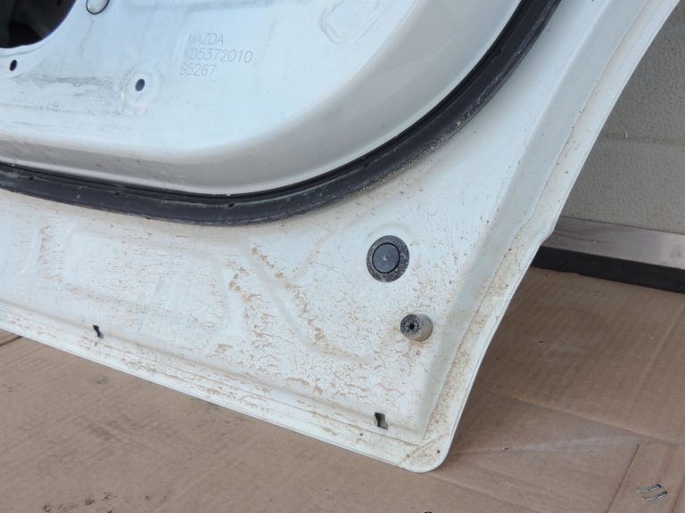 Mazda CX-5 I Aizmugurējās labās puses durvis – Krāsa – 34K – Crystal White Pearl