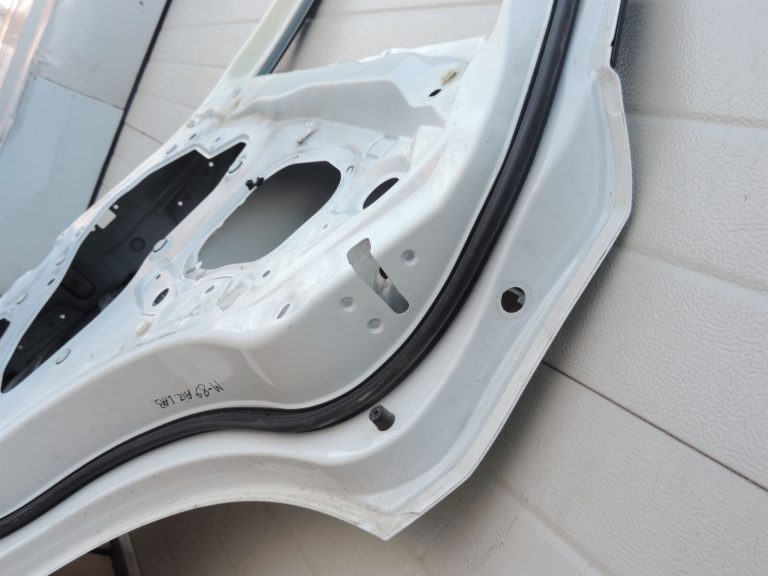 Mazda CX-5 I Aizmugurējās labās puses durvis – Krāsa – 34K – Crystal White Pearl