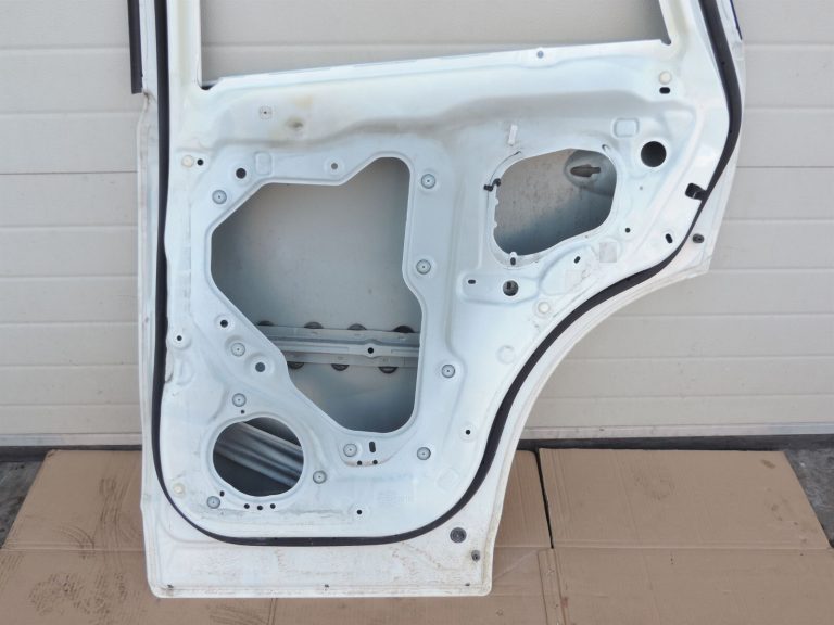 Mazda CX-5 I Aizmugurējās labās puses durvis – Krāsa – 34K – Crystal White Pearl