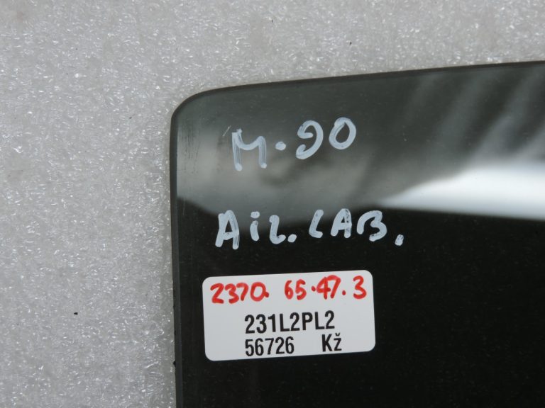 Oriģināls Mazda 6 GJ/GL aizmugurējais sānu logs aizmugurējais labās puses tonēts logs