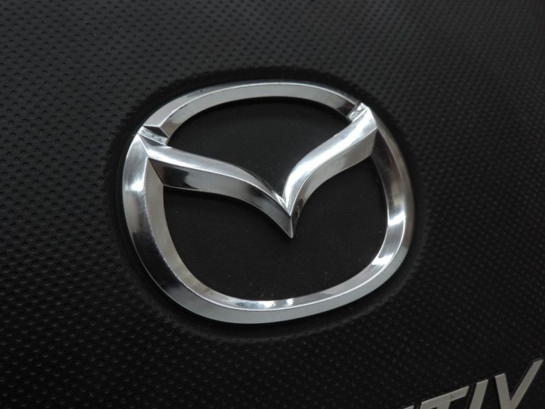 Oriģināls Mazda 6 GJ 2.2 SKYACTIV-D Skyactiv Technology motora pārsegs SH0510230