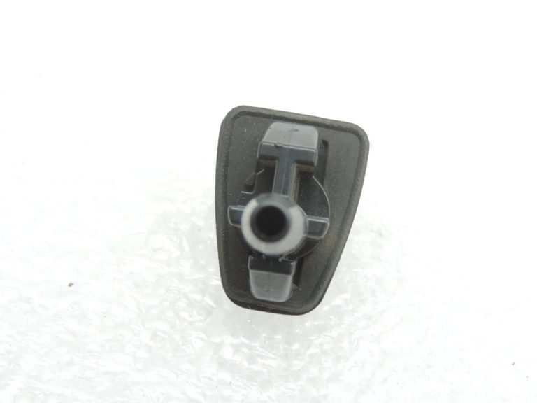Oriģinālā Mazda 6 GJ vējstikla mazgātāja sprausla kreisā KD4567510