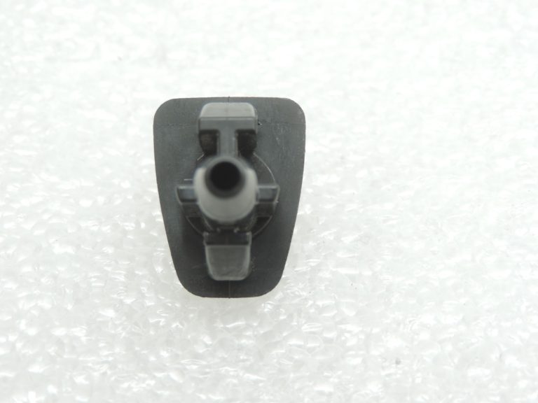 Oriģinālā Mazda 6 GJ vējstikla mazgātāja sprausla labajā pusē KD5367510, KD53-67-510