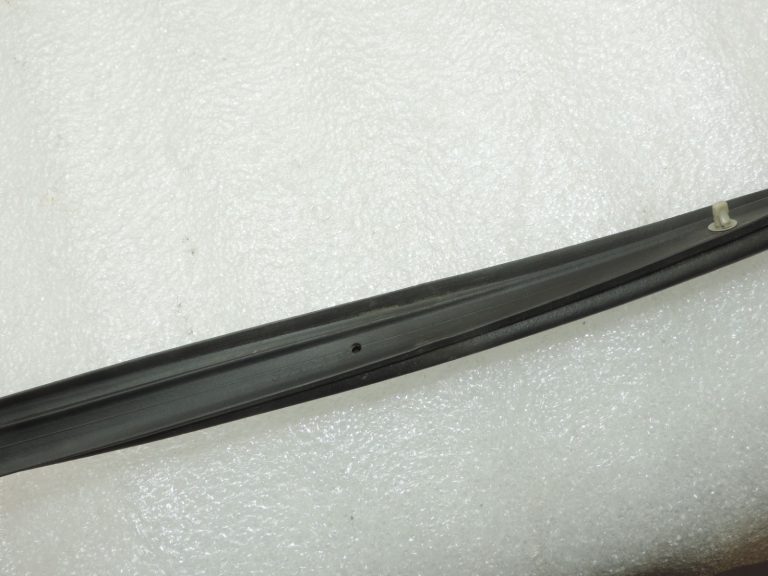 Oriģināls Mazda 6 GJ motora pārsega blīvējums zem vējstikla GHP956760