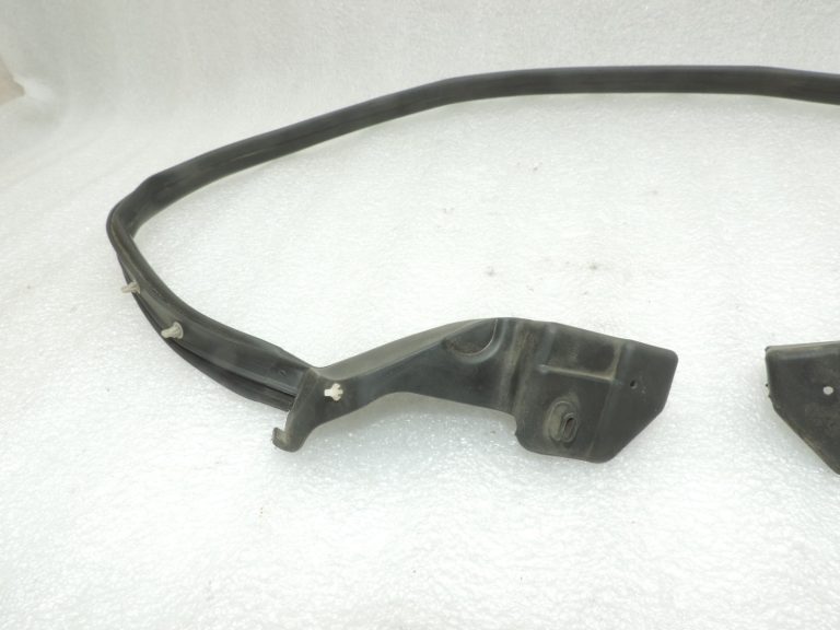 Oriģināls Mazda 6 GJ motora pārsega blīvējums zem vējstikla GHP956760