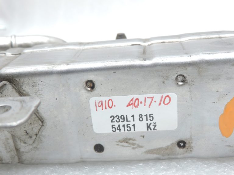 Oriģinālā Mazda 6 GJ / 3 / CX-5 2.2 SKYACTIV-D EGR dzesētājs SH022030Y, SH02-20-30Y