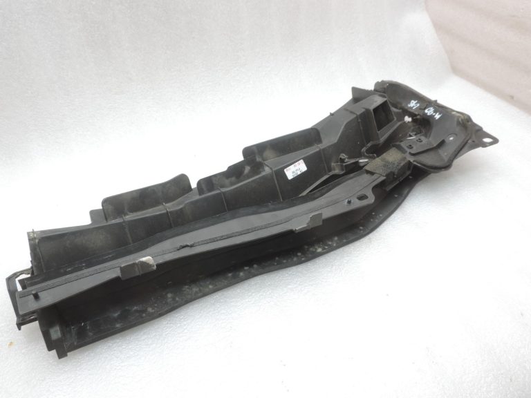 Oriģināls Mazda 6 GJ vējstikla pārsegs Grill Lower RIGHT GHP9507R0A