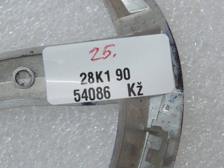 Oriģinālā Mazda 6 GJ priekšējā radiatora režģa emblēma Mascot GHP951731, GHP9-51-731