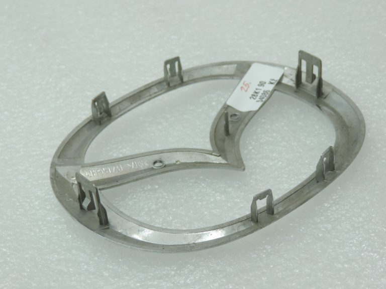 Oriģinālā Mazda 6 GJ priekšējā radiatora režģa emblēma Mascot GHP951731, GHP9-51-731