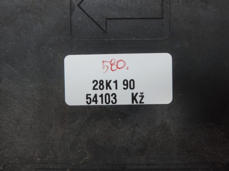 Oriģināls Mazda 6 GJ, CX-5 akumulatora turētāja korpuss KE7056041A, KE70-56-041A