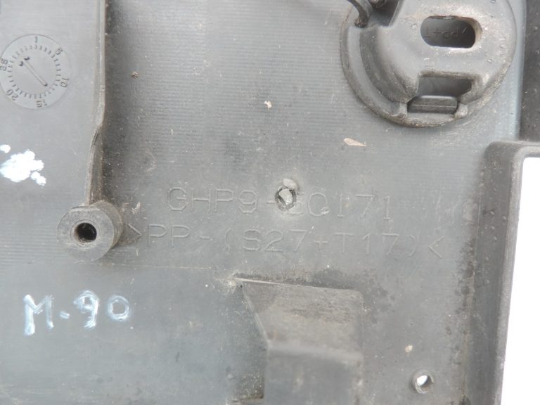 Oriģināls Mazda 6 GJ priekšējās numura zīmes turētājs GHP950170, GHP9-50170