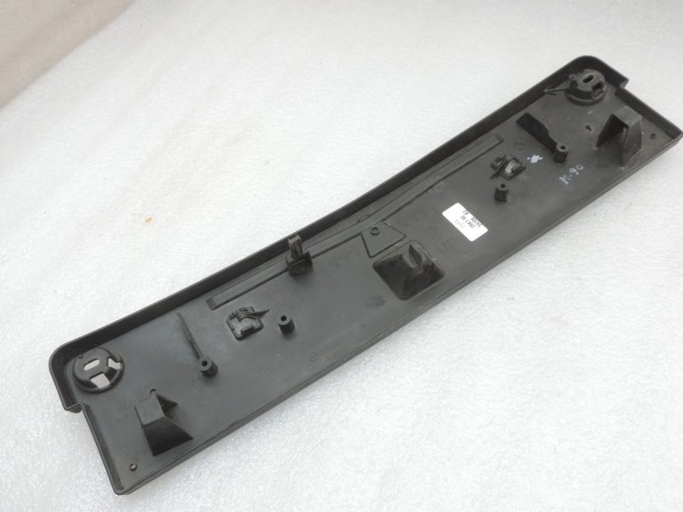 Oriģināls Mazda 6 GJ priekšējās numura zīmes turētājs GHP950170, GHP9-50170