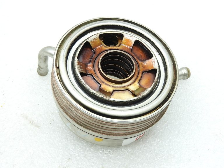 Oriģināls eļļas dzesētājs, motora eļļa MAZDA 323 626 Premacy MPV FSH914700