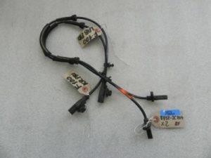 2X oriģināls „Ford FIESTA VI B-MAX“ ABS sensors priekšā pa kreisi un pa labi