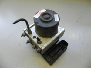 Mazda 5 ABS vadības bloka hidrauliskais bloks ABS hidrauliskais sūknis 5N612M110AB