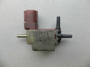 Toyota Corolla E11 E12 Avensis T22 Paaugstinātāja spiediena vārsta solenoīda vārsts 25860-64140