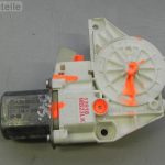 Mercedes C E klases W204 W212 Logu regulatora motors, labās puses priekšējais loga regulators