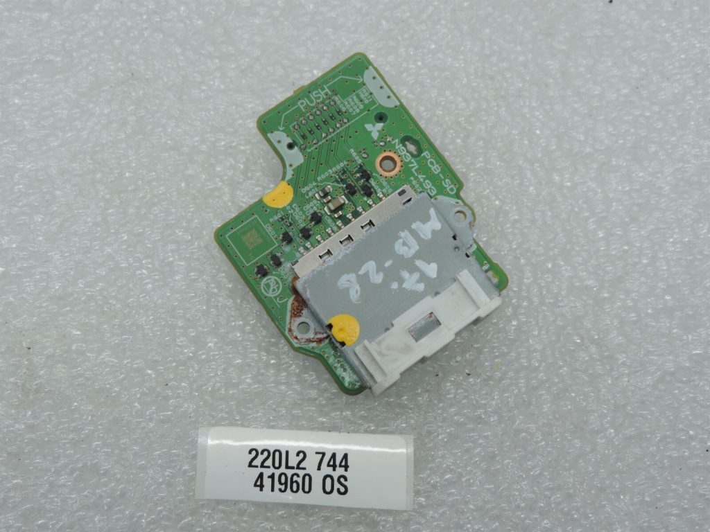 Mercedes W207 W212 W218 Radio control unit A2129007225 Spare parts component