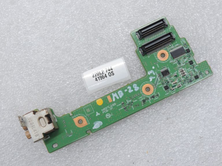 Mercedes W207 W212 W218 Radio vadības bloks A2129007225 Rezerves daļu komponents