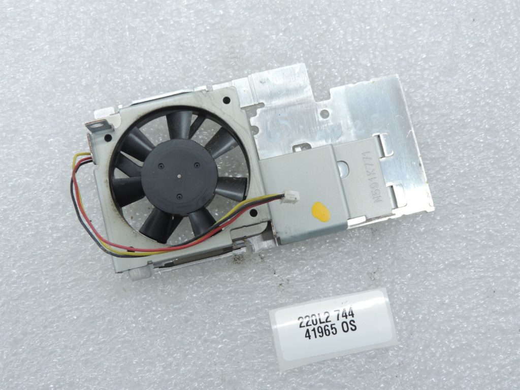 Mercedes W207 W212 W218 Radio control unit A2129007225 Spare parts component