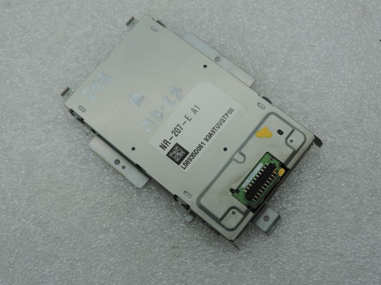 Mercedes W207 W212 W218 Radio vadības bloks A2129007225 Rezerves daļu komponents