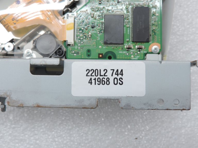 Mercedes W207 W212 W218 Radio vadības bloks A2129007225 Rezerves daļu komponents