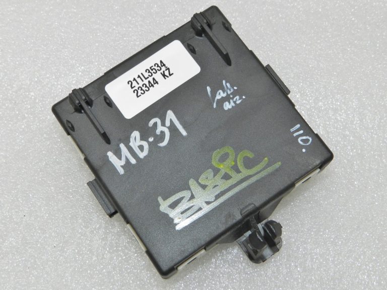 Mercedes C-klases W205 aizmugurējo labās puses durvju vadības bloks A2059004721