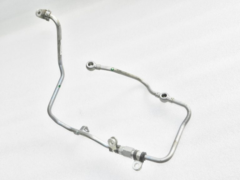 Mercedes Benz C220d W205 Eļļas padeves eļļas padeves caurule A6511801120 Oriģināls