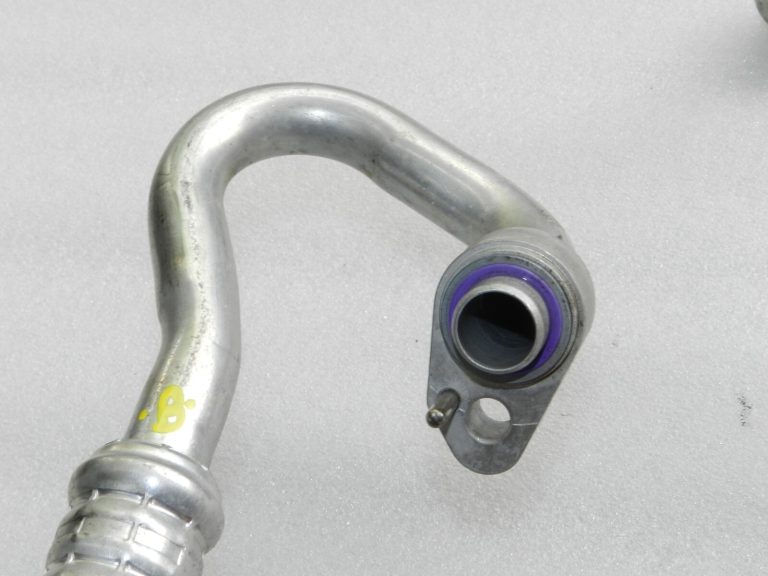 Mercedes Benz C-Class C220d W205 Gaisa kondicionēšanas šļūtene A2058306501