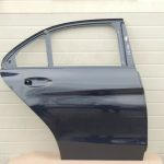Mercedes W205 Sedans Aizmugurējās labās durvis Aizmugurējās durvis 890U Canvasite Blue krāsa