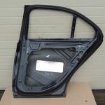 Mercedes W205 Sedans Aizmugurējās labās durvis Aizmugurējās durvis 890U Canvasite Blue krāsa