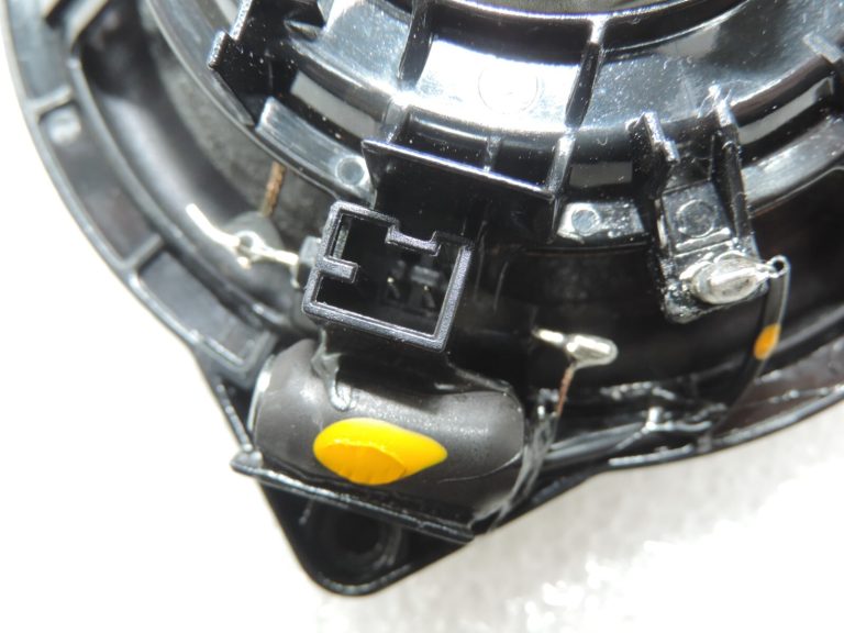 Mercedes W205 W213 W222 Durvju skaļrunis priekšējais aizmugurējais kreisais labais 2058205600